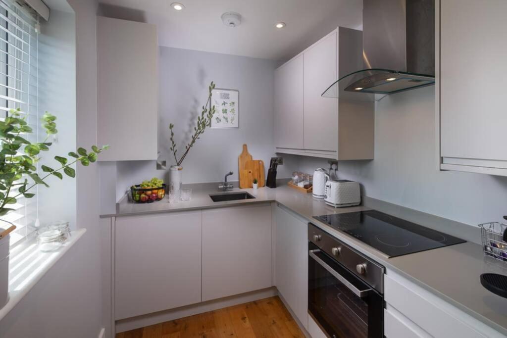 Roseland Apartment 1 อารันเดล ภายนอก รูปภาพ